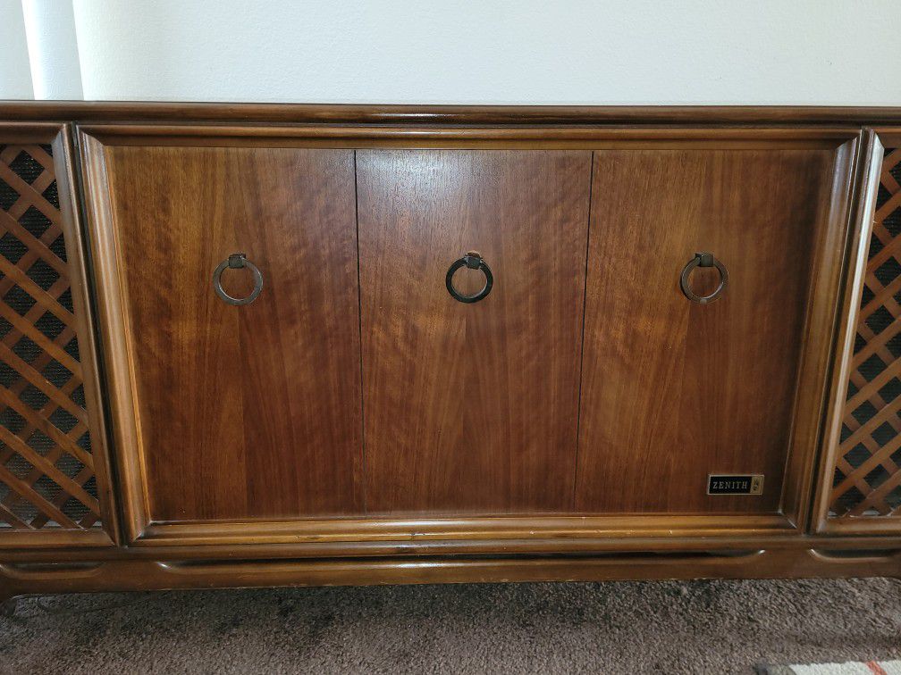 Mid Century Modern, Zenith Stereo Cabinet 