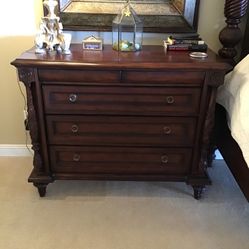 Tommy Bahama, 3 Drawer Dresser, Mahogany