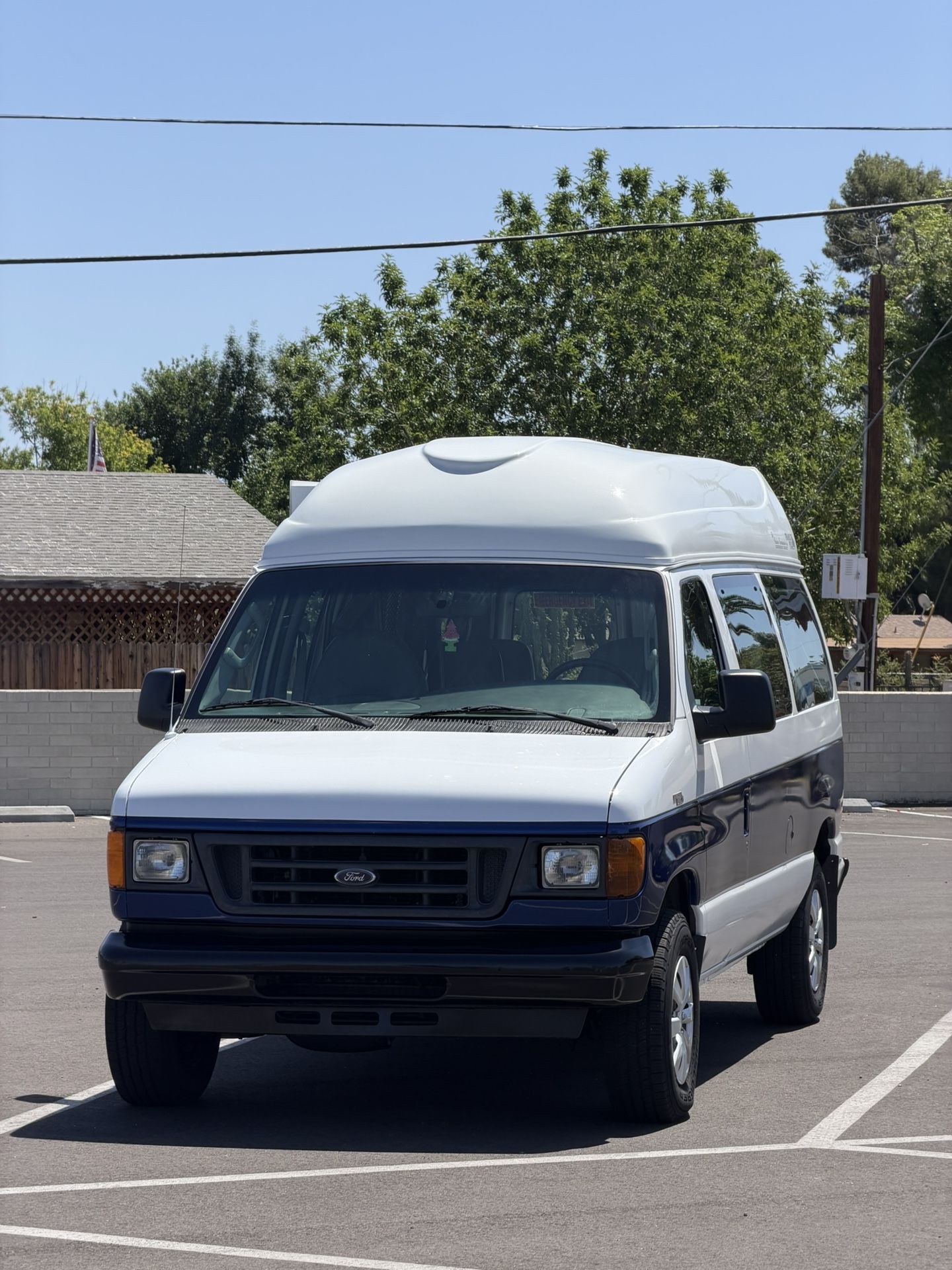 2004 Ford E-250