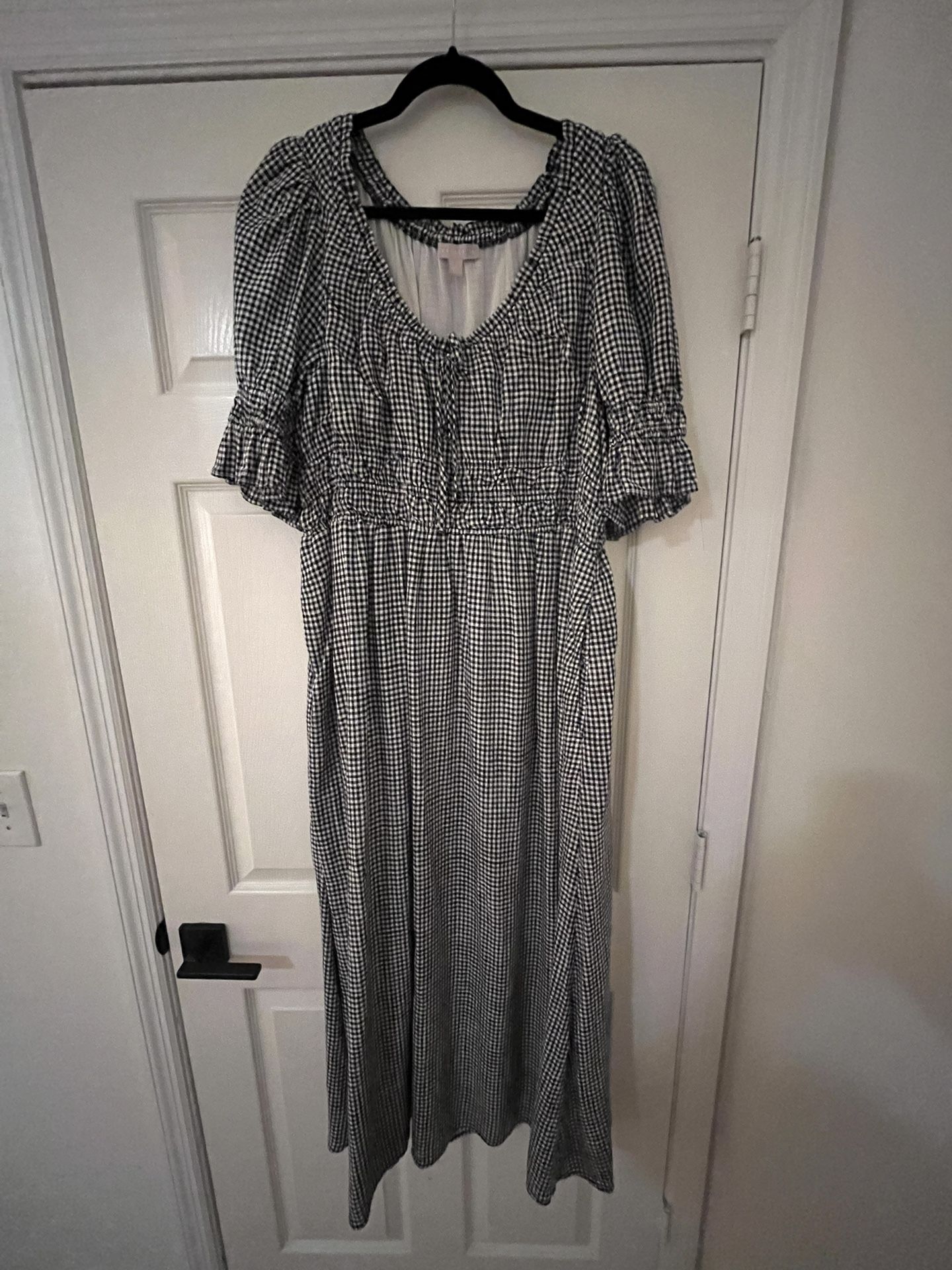 Chelsea28 Black and White Checkered Maxi Dress