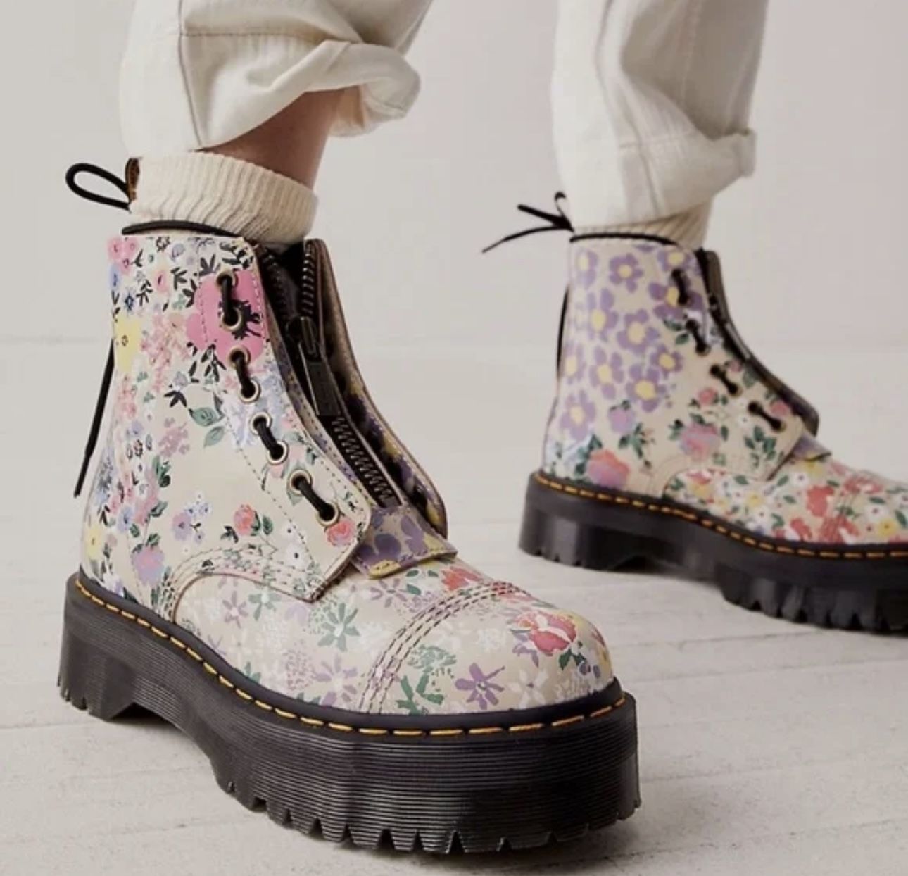 Dr. Martens Sinclair Boots Women