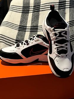 Nike Air Monarch IV Sneakers White Black Red