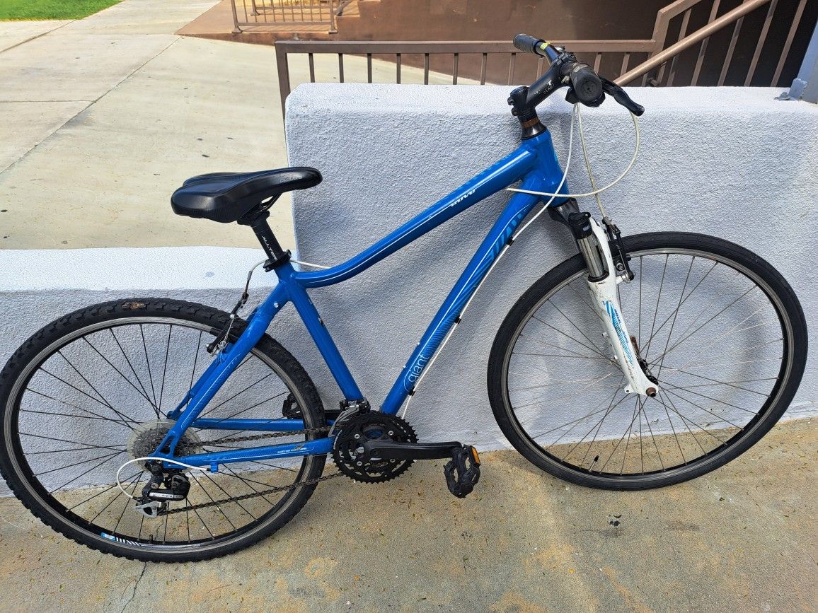 GIANT 18 speed bicycle, front suspension 