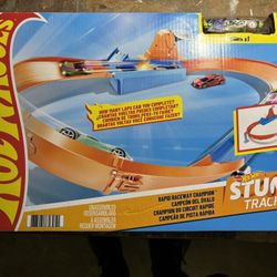 Hot Wheels Racetrack With Car