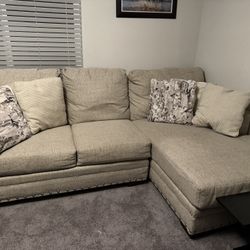 2 Piece Sectional