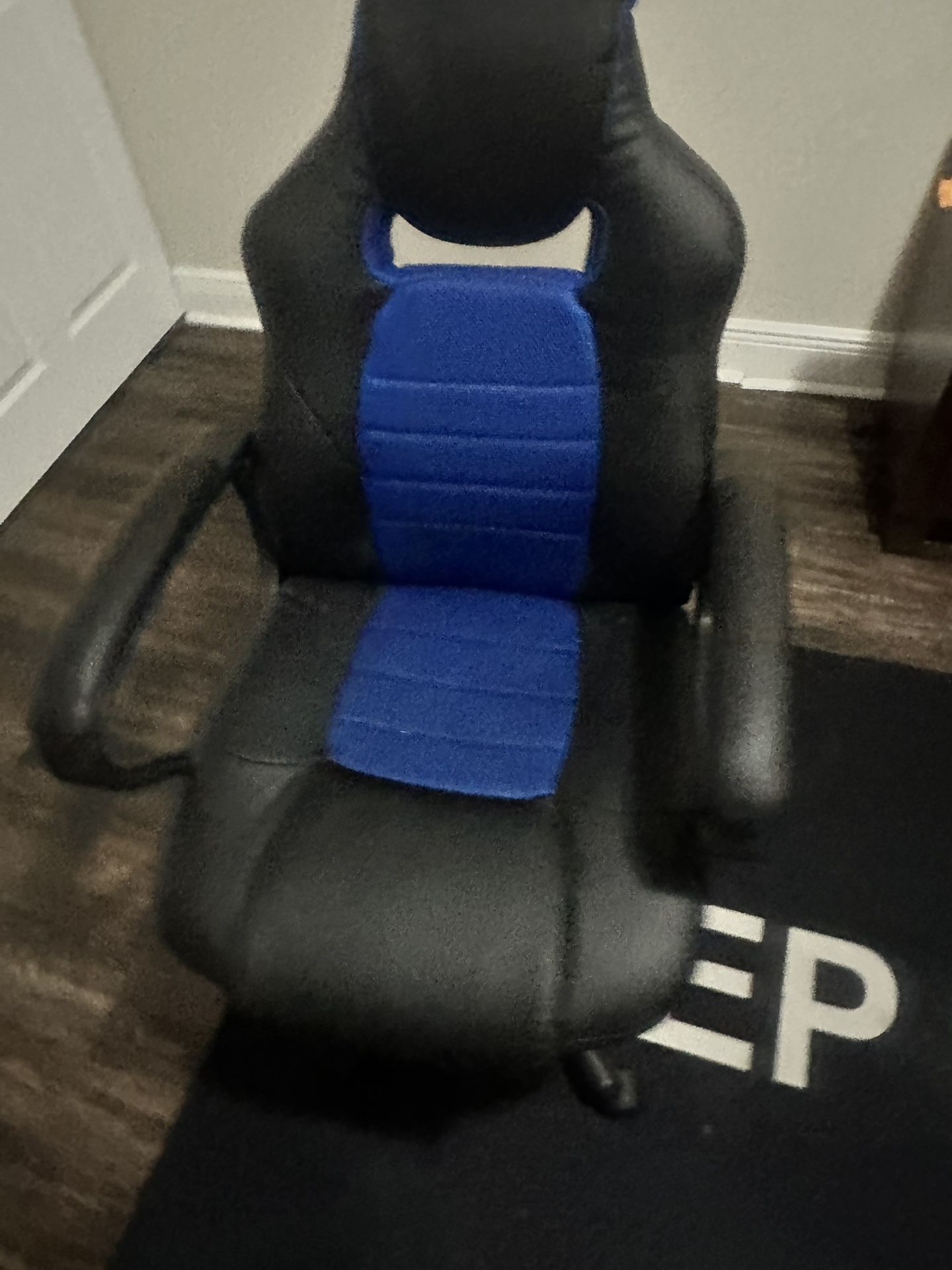 Gaming chair