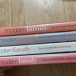 Modern Family (Seasons 1-4 on DVD)