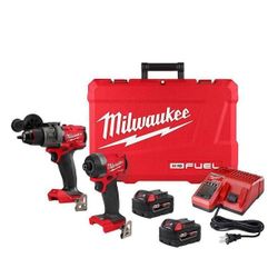 Milwaukee
M18 FUEL 18V Lithium-Ion Brushless Cordless Hammer Drill and Impact Driver Combo Kit (2-Tool) with 2 Batteries