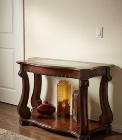 Vintage Traditional Table