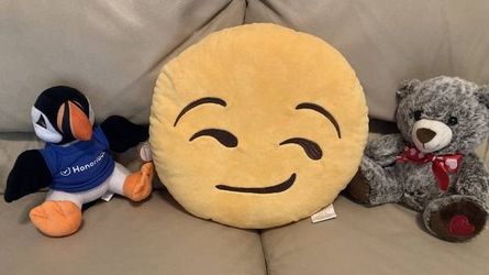 16 Stuffed Toys