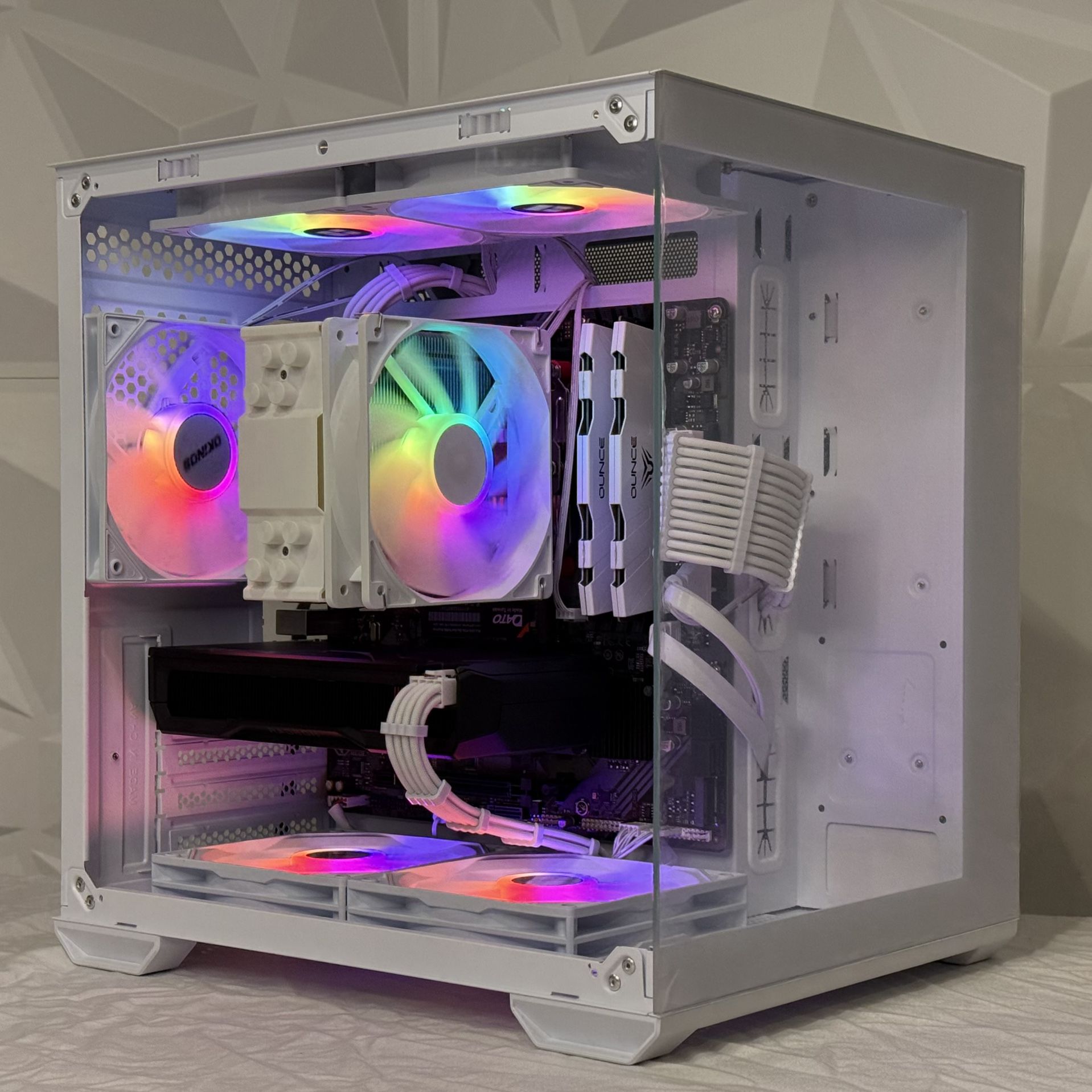 Gaming PC - Ryzen 5 8400F, RX 7600, 32GB DDR5, 750W Gold