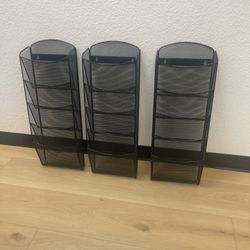 Magazine holder