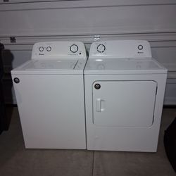 Amana Matching Set Washer And Gas Dryer Excellent Working Condition And Very Clean