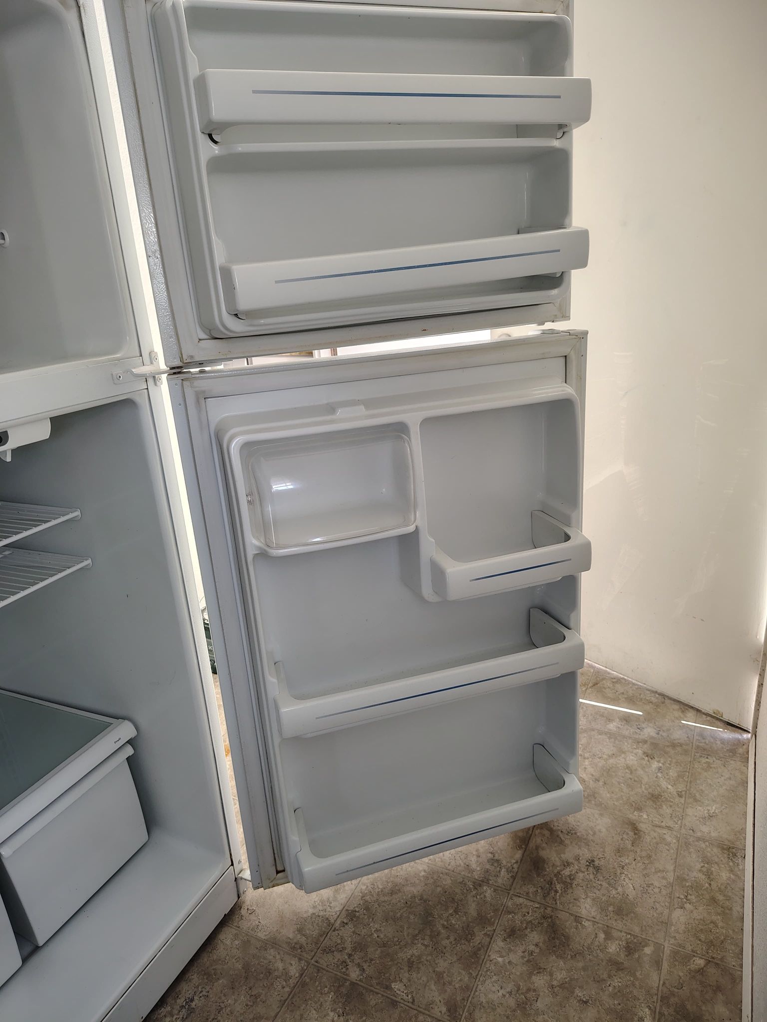 washer dryer refrigerator and stove And stove hood