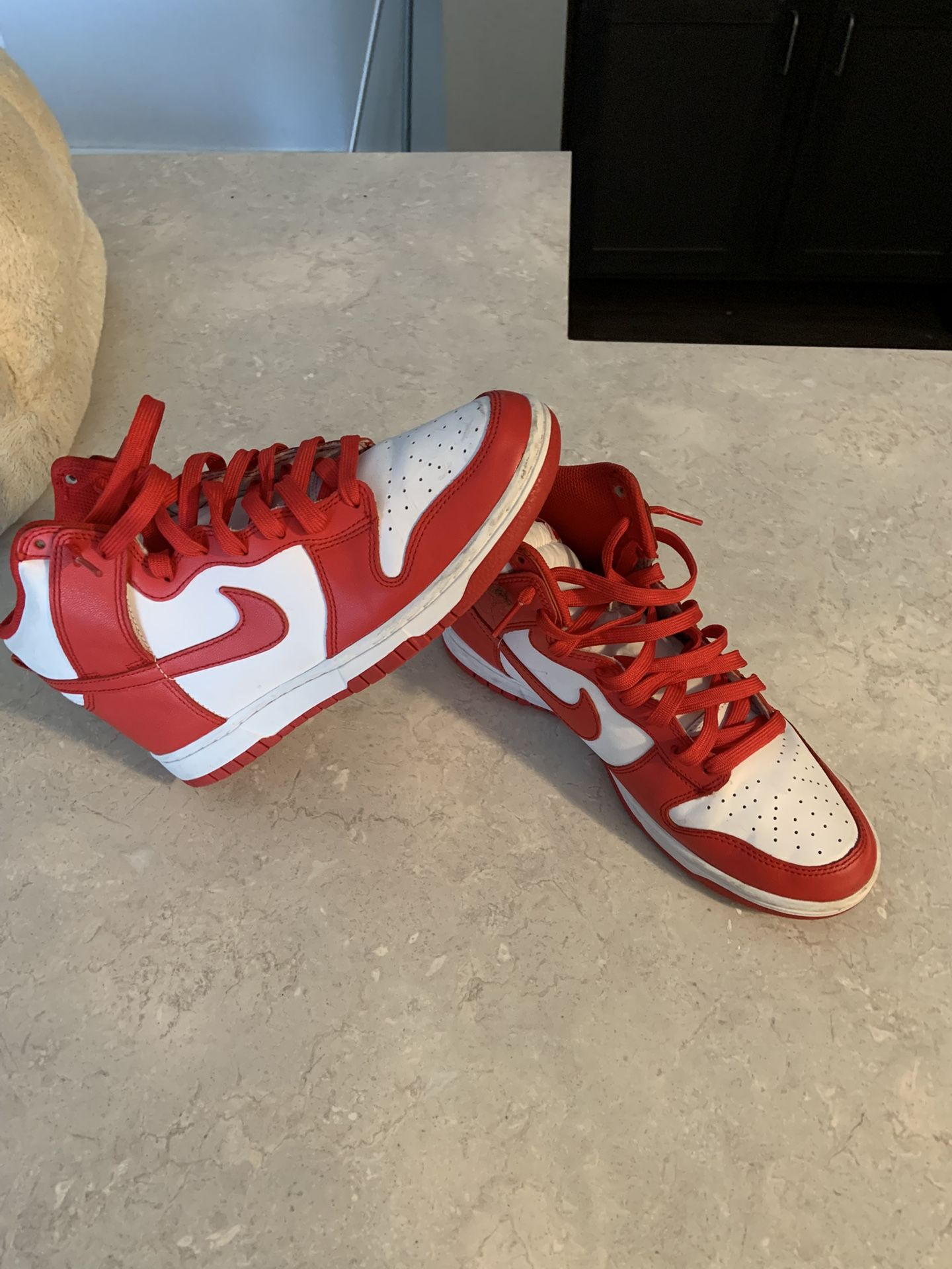 Hightop Dunks