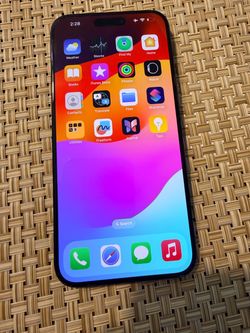 iPhone 15 Pro max Att/Cricket