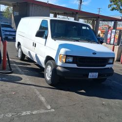 1999 Ford Econoline