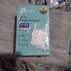 $15 - TP-Link WiFi Range Extender AC1200 Dual Band- Any Router! 