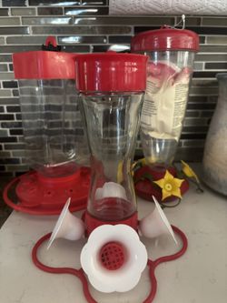 New hummingbird Feeders 10.00