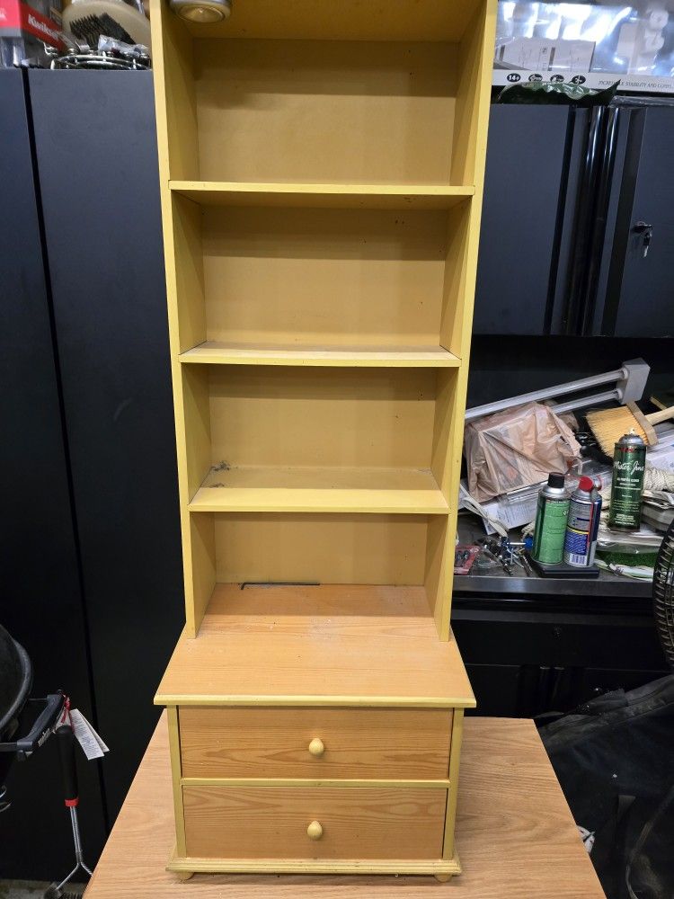 Storage Shelf / Unit