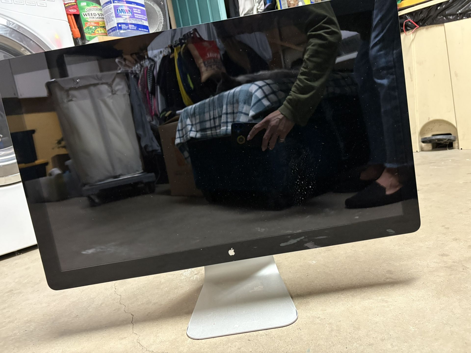 APPLE STUDIO MONITOR 24”