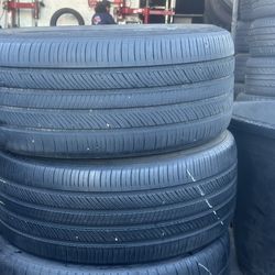 PAIR OF TIRE 255 35 21 HANKOOK 85% LIFE