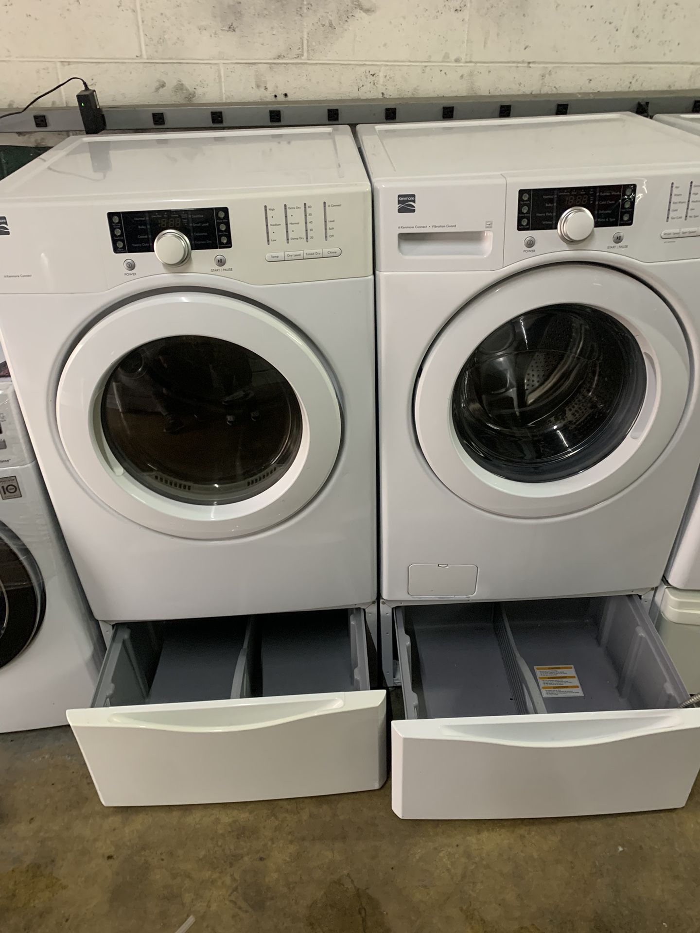 Kenmore Washer N Gas Dryer Set