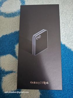 Samsung Z Flip6 Unlocked works on all networks 