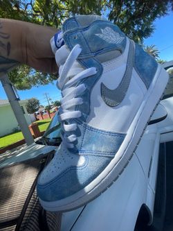 Hyper Royal Jordan 1’s
