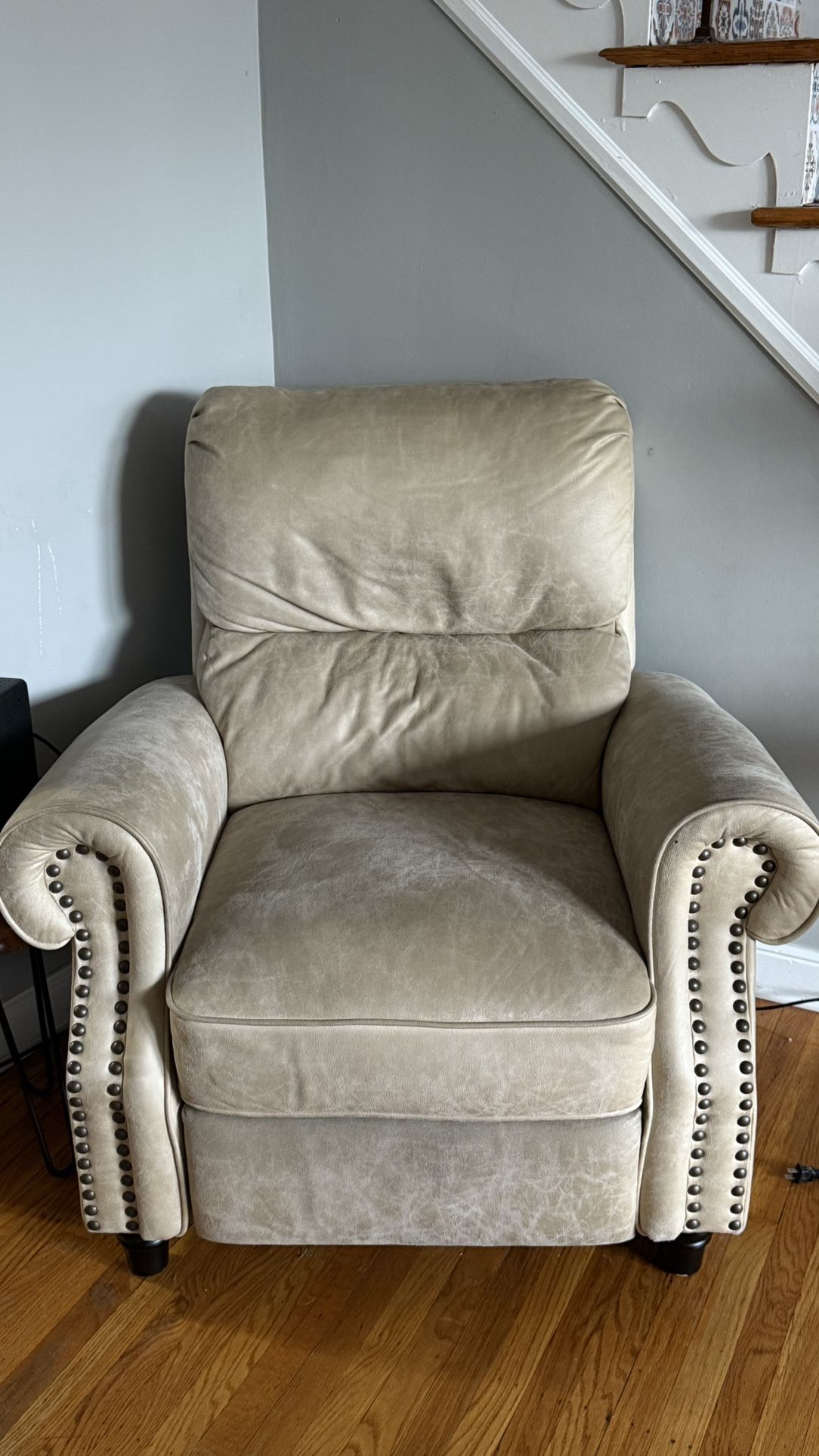 2 Accent Chair Reclinable 