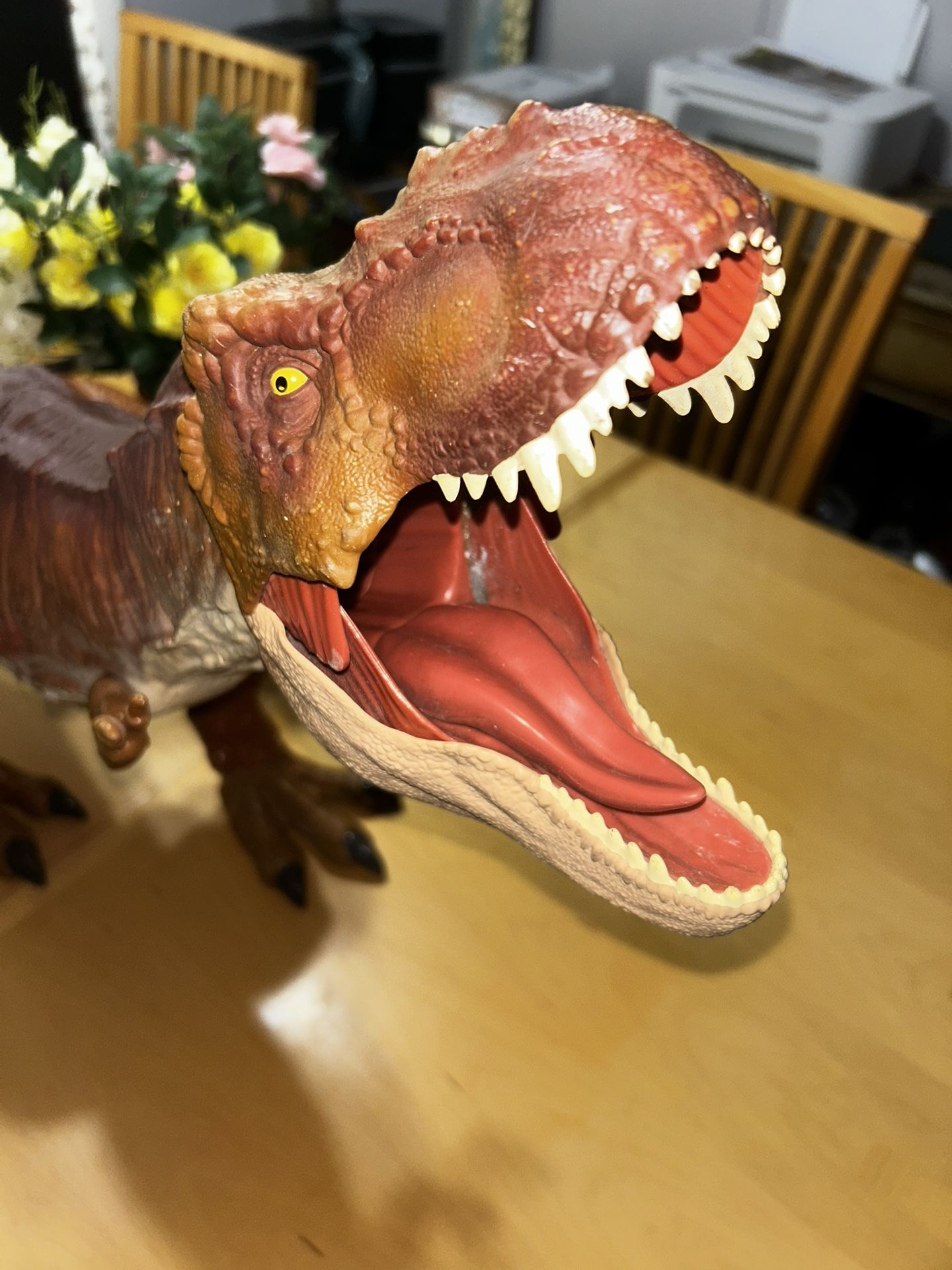Colossal T rex Figure