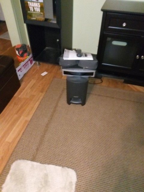 Bose Surround Sound With Dvd Cd Player Sunwoofer