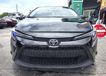 2020 Toyota Corolla LE 