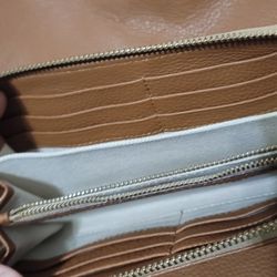 Dooney And Bourke Big Bag And Wallet 