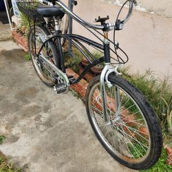 Vintage 80's Cyclone "26 Custom Cuiser Bike "Many Custom parts " Can Meet or Deliver  "Rides Nicely but will need New Shifter " Still Rideable