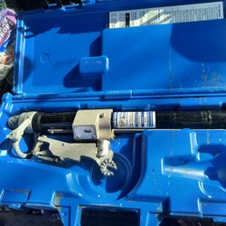 Portable Load Break Tool 