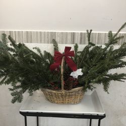 Stunning Holiday Arrangements… Fresh Boughs… Smells Great.., 