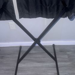 Piano Stand 