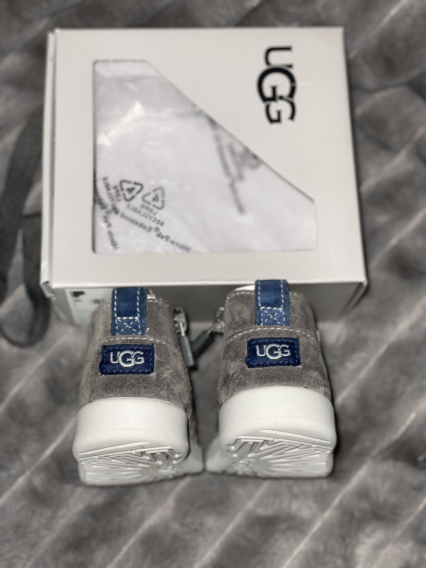 Infant UGG BOOTS Size 02/03