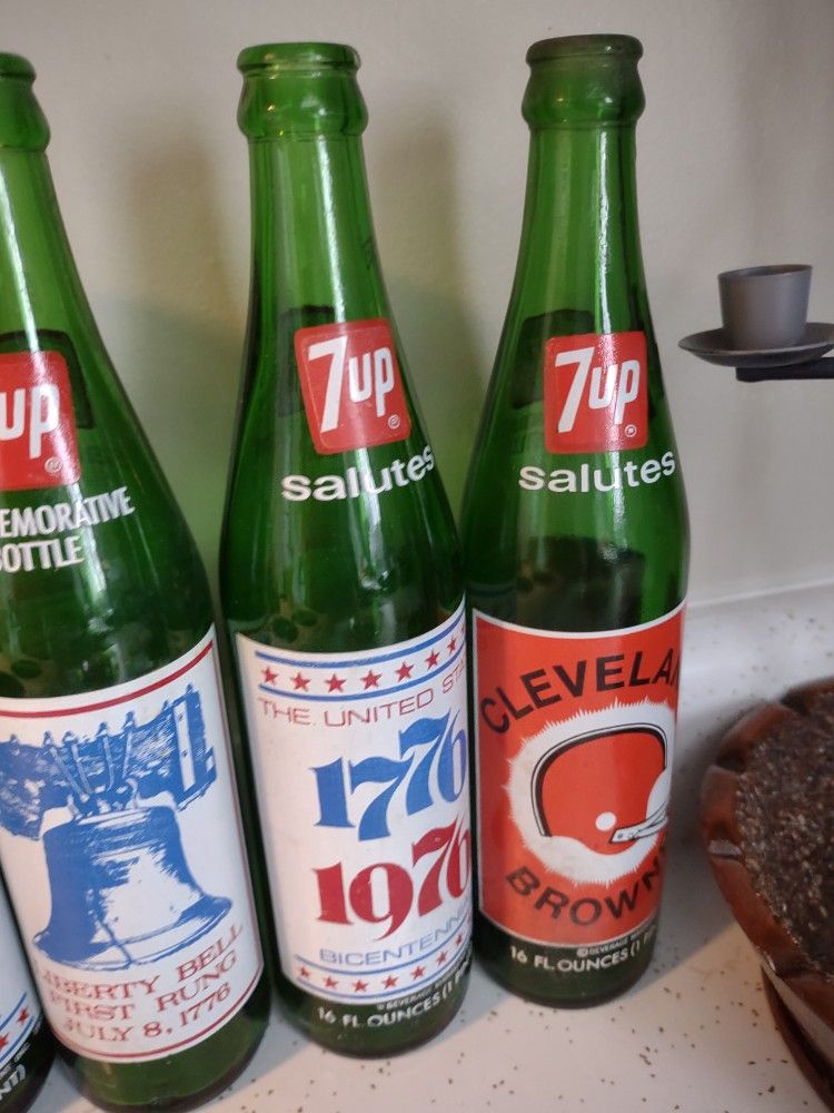 Vintage 7up Bottle's. 