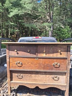 Vintage dresser