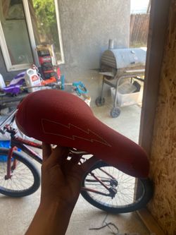 Red SE seat