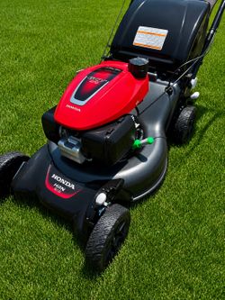 Like new Honda HRN mower!