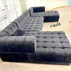 Lipa Black U Shape Sectional Couch 