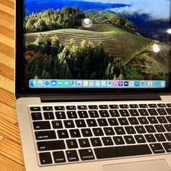 Apple MacBook Pro 13” Retina I5/8GB/128GB SSD $220
