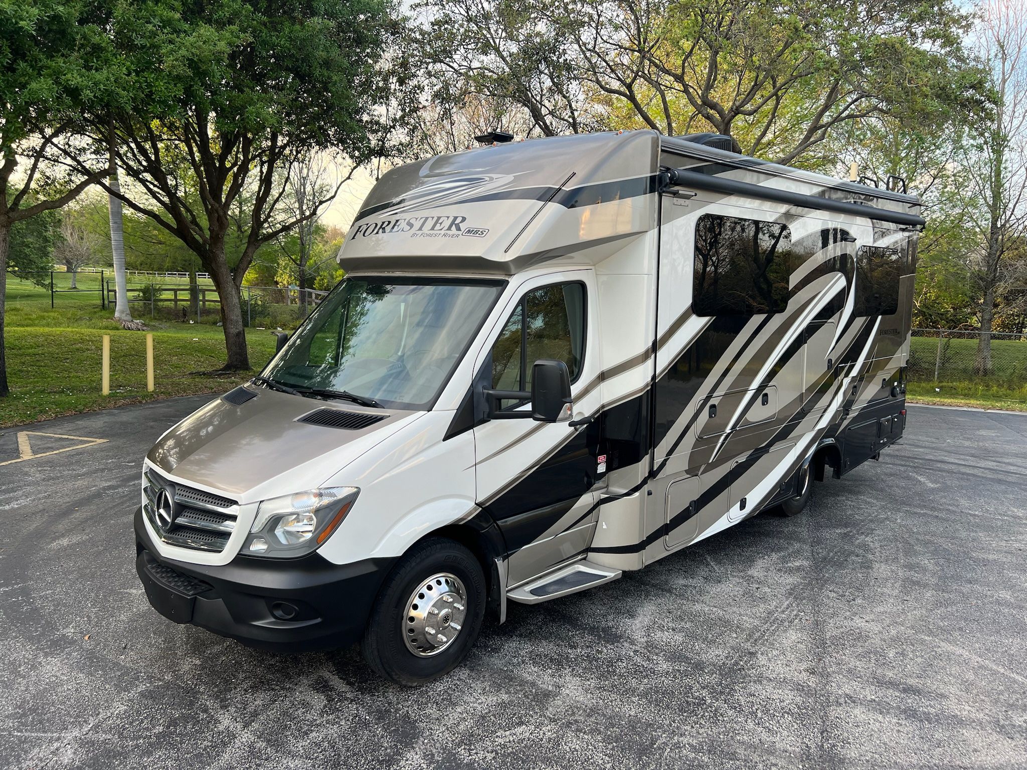 2016 Mercedes Forester