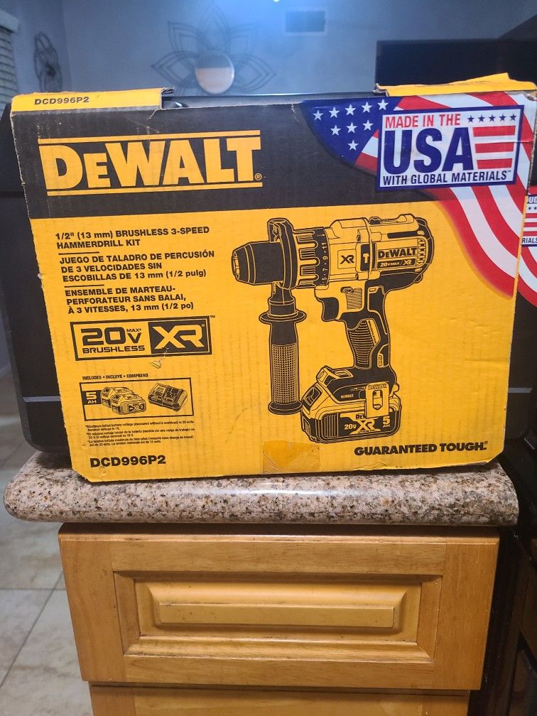 Dewalt 3speed Brushless Hammer Drill With Batteries And Charger New