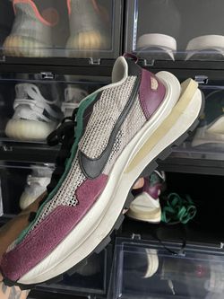 Nike Vapor Waffle Sacai “Villian Red”