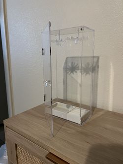 Clear Jewelry Holder