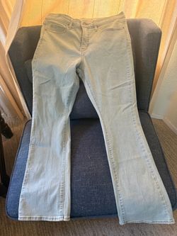 Levi’ Women’s Size 31 Waist
